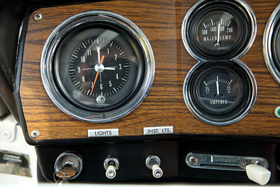  Studebaker Gran Turismo Hawk 1963 года  (фото 15 из 21)